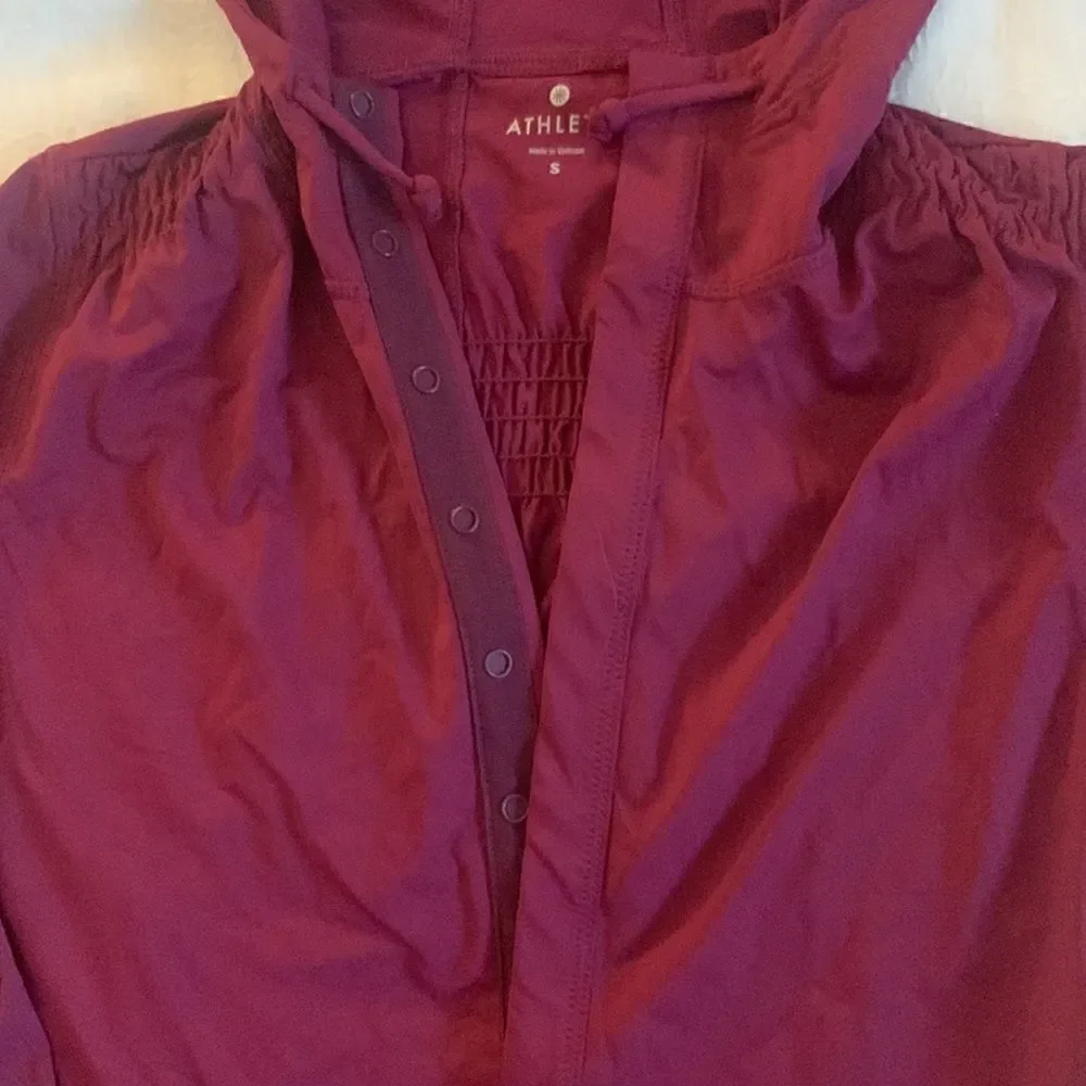 Athleta Raspberry Solana Hoodie Size S Women’s Workout Exercise Gym